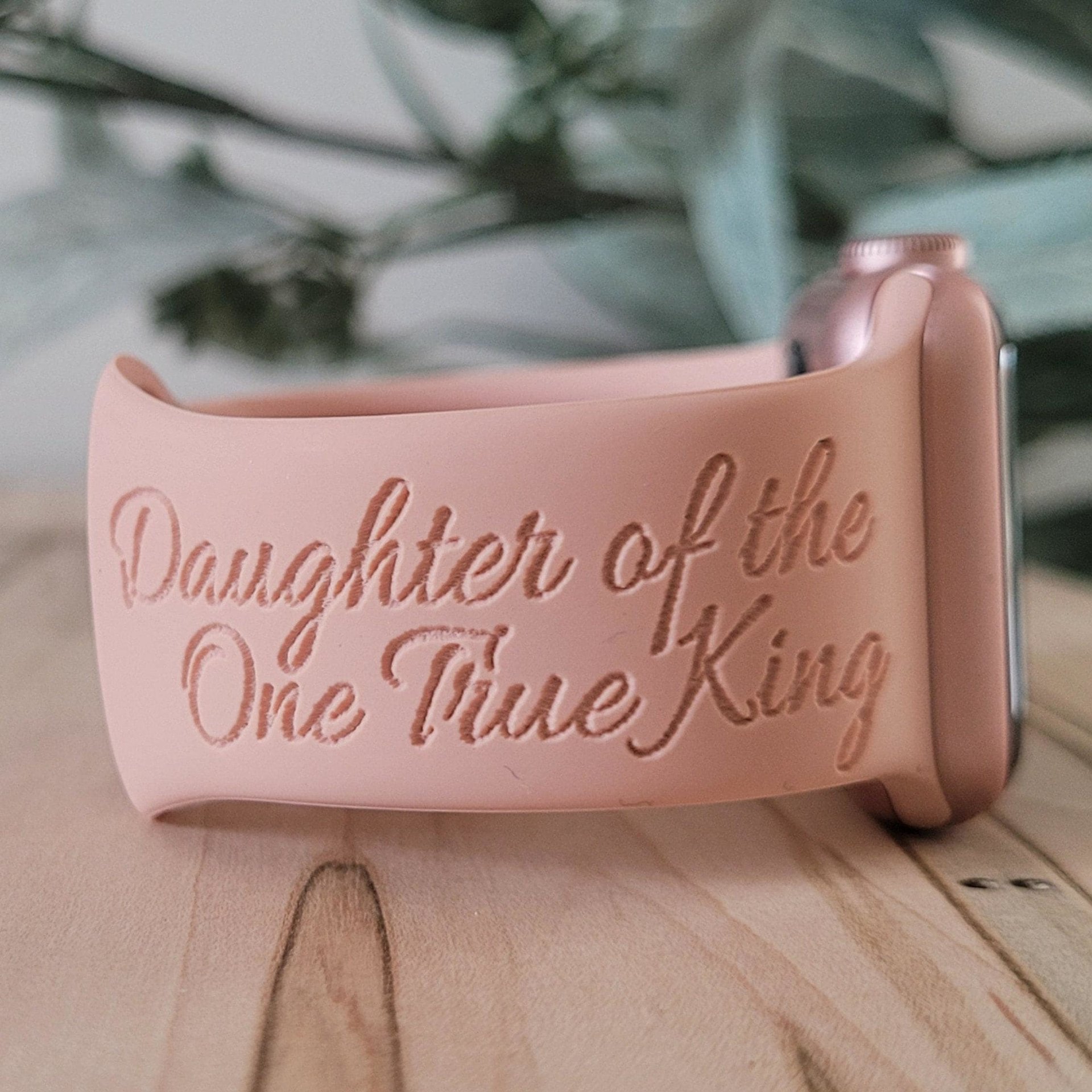 DAUGHTER OF THE ONE TRUE KING & CROWN
